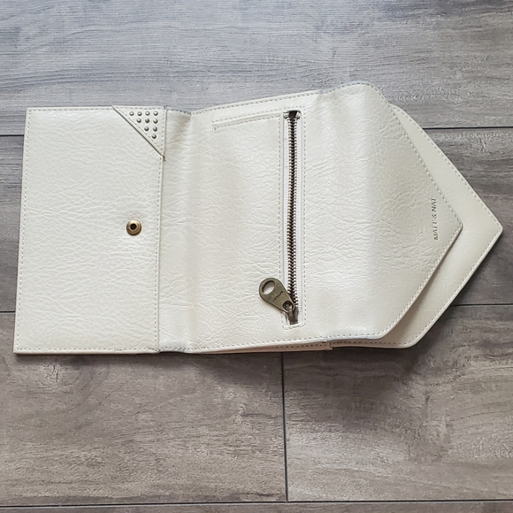 Matt & Nat - Picture 3 of 5